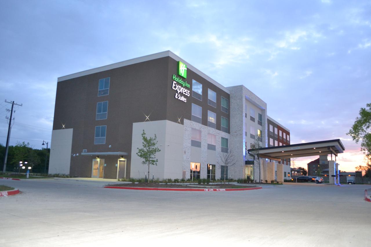Holiday Inn Express & Suites